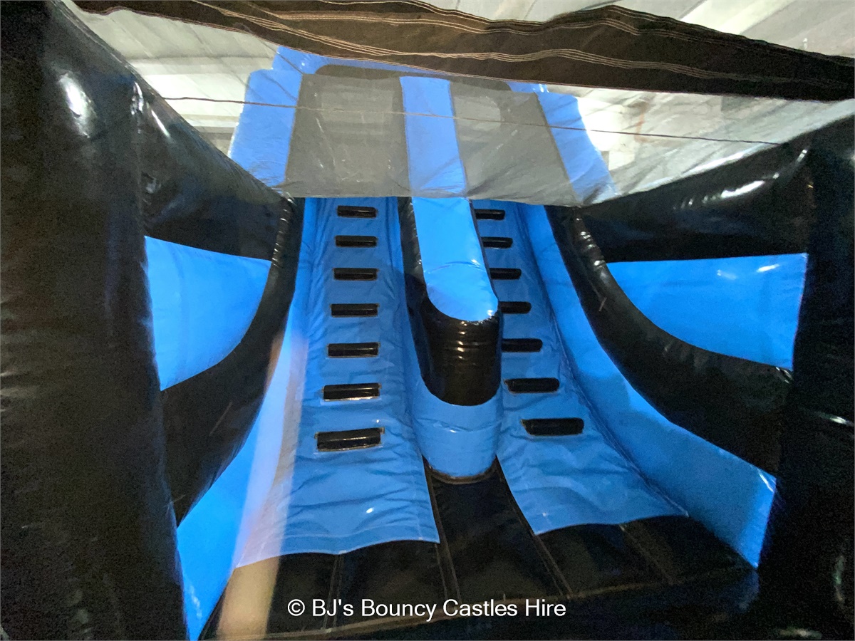 Extreme Challenge Assault Course Hire | Giant 100ft Inflatable